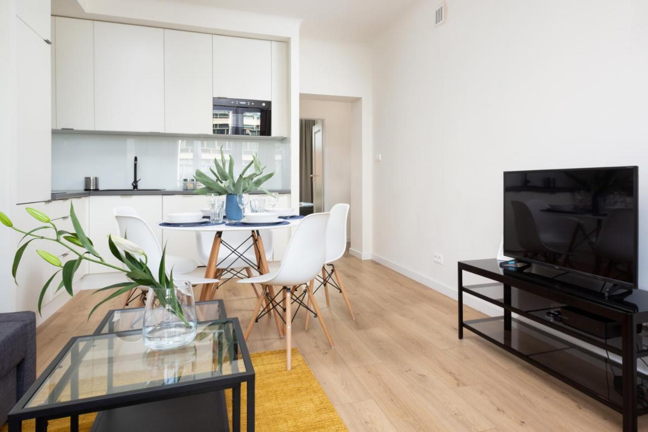 Family City Center Apartment By Renters Prestige Warsawa Bagian luar foto
